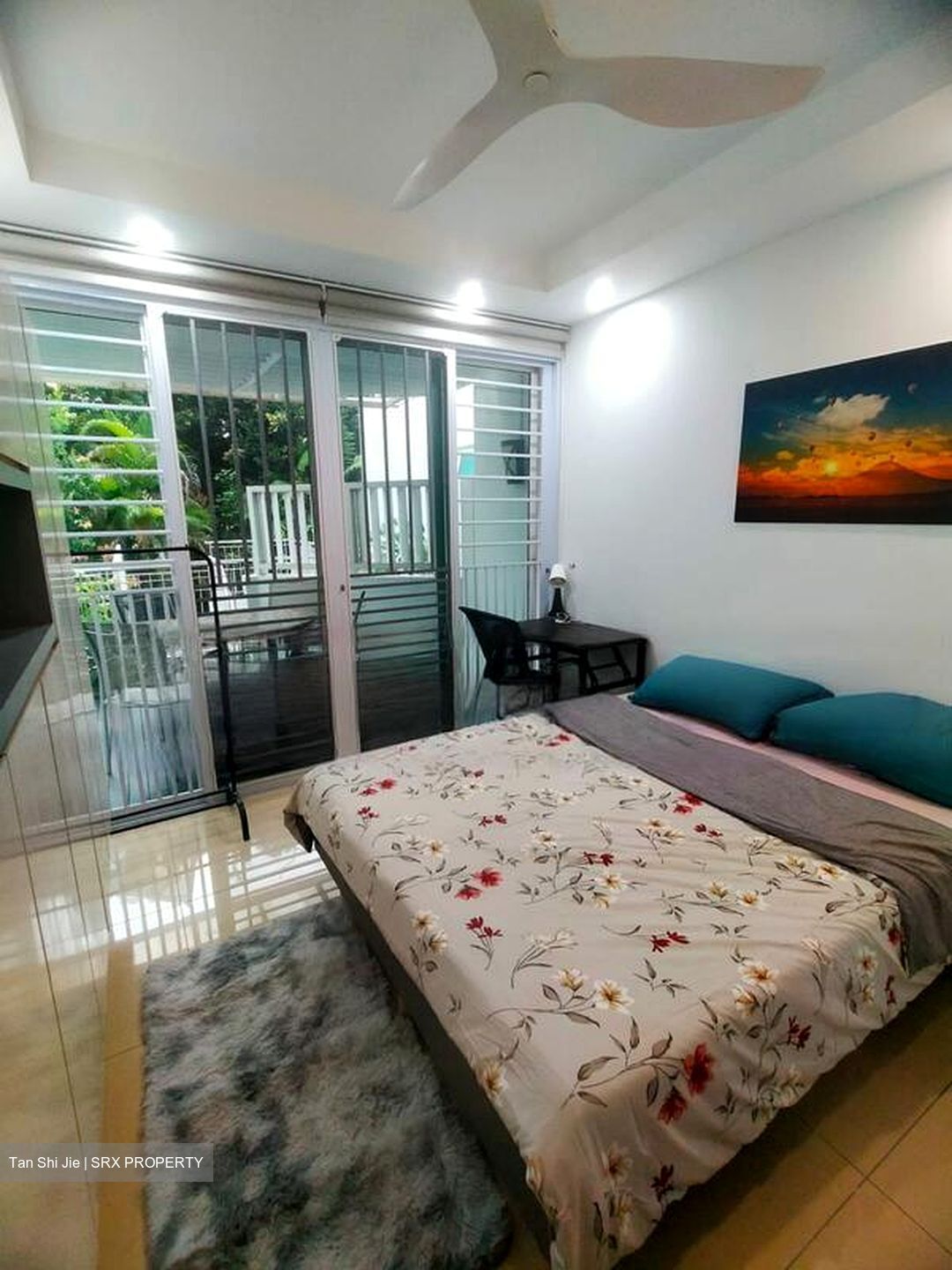 The Esparis (D18), Condominium #460526031